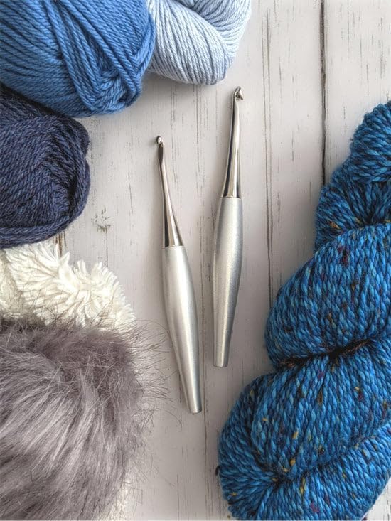 Furls Crochet Hook, Odyssey Silver, Nickel Plated Tip for Effortless Glide, Ergonomic Handle Crochet Hooks 7" (Odyssey Silver, E - 3.50MM)