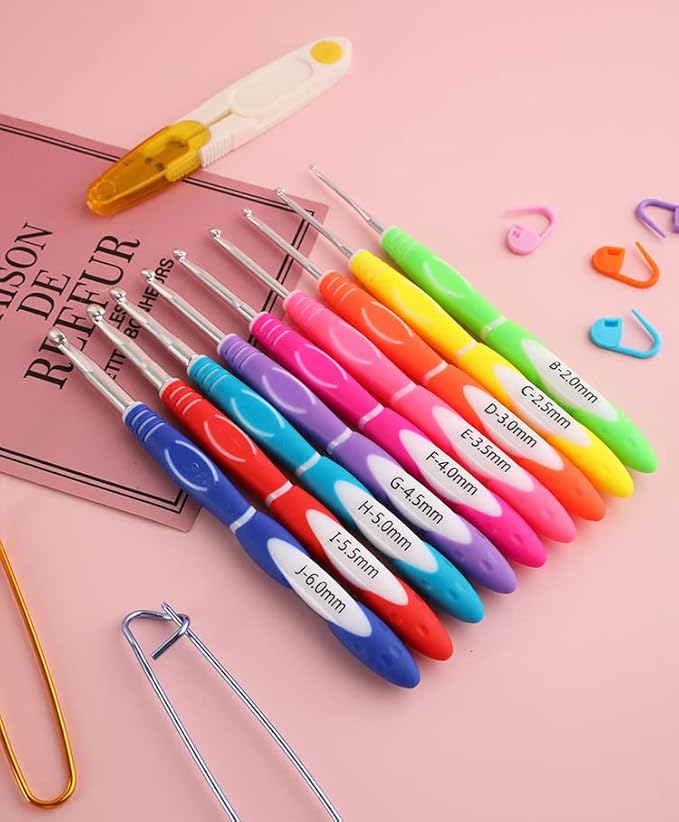 9 Pieces Crochet Hooks Ergonomic Ergonomic Crochet Hooks Set Soft Grip Handle Knitting Needles Craft Making Tool for Arthritic Hands Size B to J 2.0mm-6.0mm