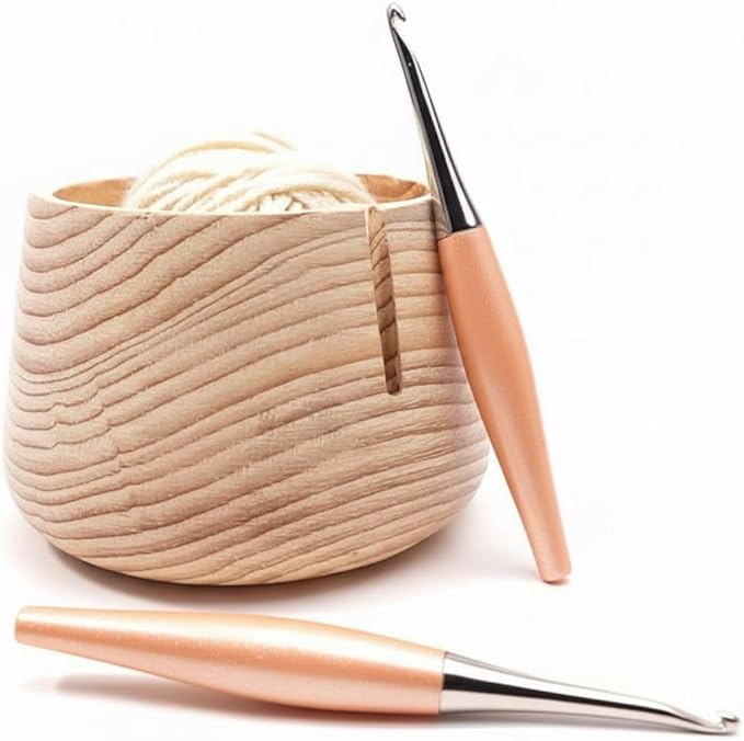 Furls Crochet Hook, Odyssey Peach, Nickel Plated Tip for Effortless Glide, Ergonomic Handle Crochet Hooks 7" (Odyssey - Peach, I - 5.50MM)