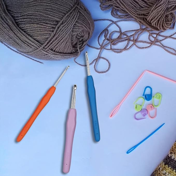 Crochet Hooks 3.5mm 4.0mm 4.5mm Crochet Needles QLRFFLJOY 3 pcs Crochet Hook Set DIY Yarn Weaving Tools for Knitting Gloves, Shoes, Bags, Hats, Socks, Scarf