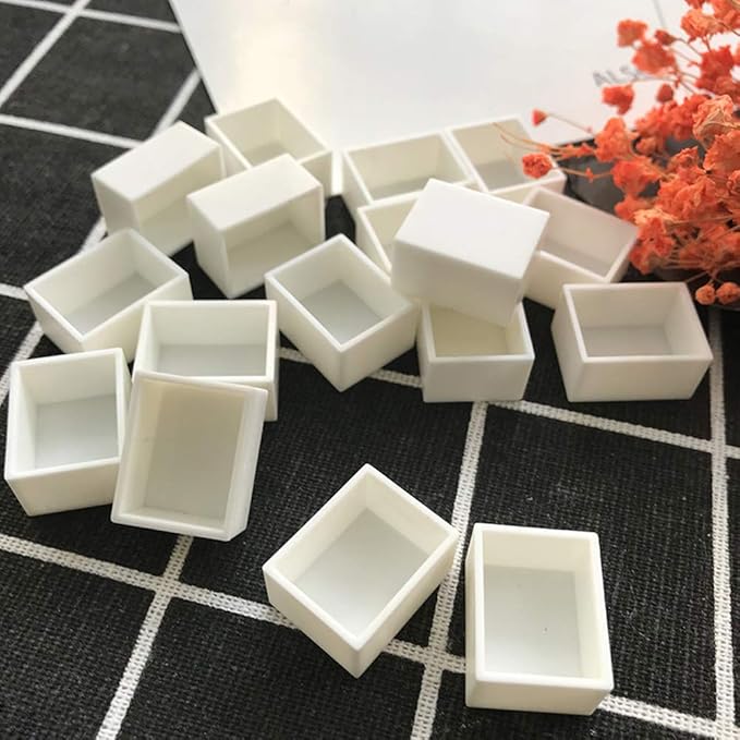 100Pcs Watercolor Half Pans with Magnetic Stripe,White Plastic Empty Artist Paint Pan Kits for DIY Watercolor Oils or Acrylics Painting Travel Tin Case Palette Art Drawing