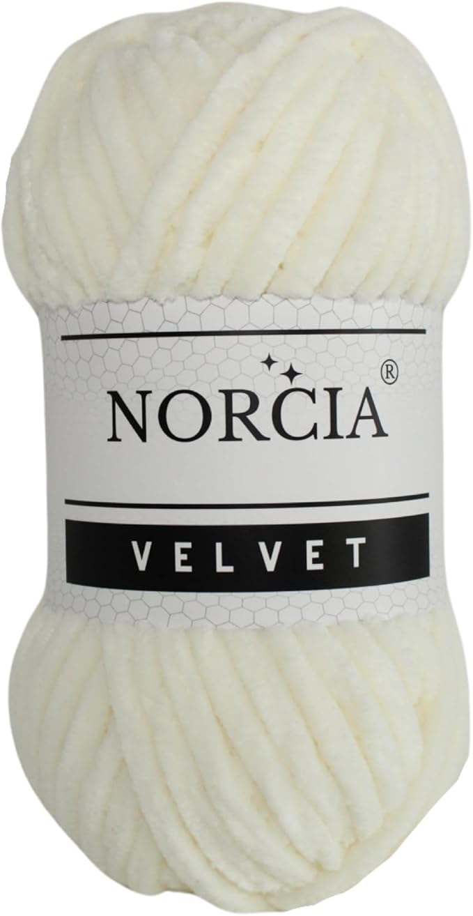 Soft Velvet Yarn Chenille Yarn for Crocheting Super Bulky (100g-3.50oz) (68m-74.3 yds) Baby Blanket Yarn for Knitting Amigurumi Yarn for Crochet Weaving Craft (Cream, 1 Skein)