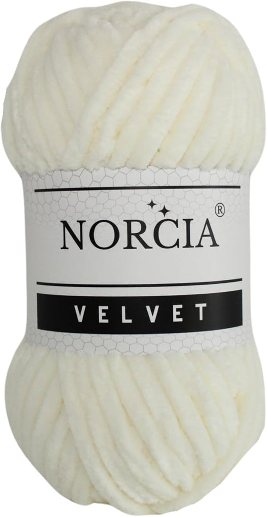 Soft Velvet Yarn Chenille Yarn for Crocheting Super Bulky (100g-3.50oz) (68m-74.3 yds) Baby Blanket Yarn for Knitting Amigurumi Yarn for Crochet Weaving Craft (Cream, 1 Skein)
