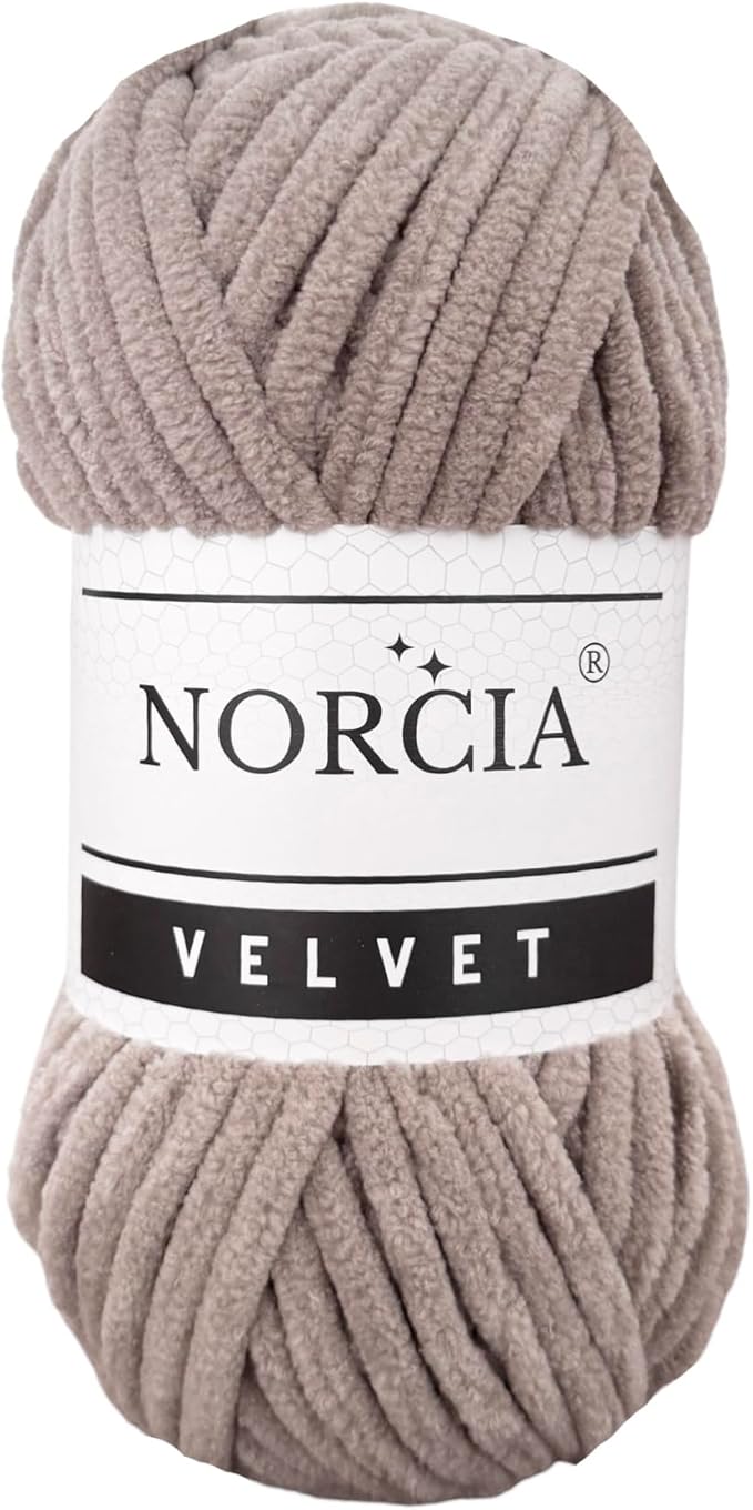 Soft Velvet Yarn Chenille for Crocheting Super Bulky 100g (74.3 yds) Baby Blanket Yarn for Knitting Amigurumi