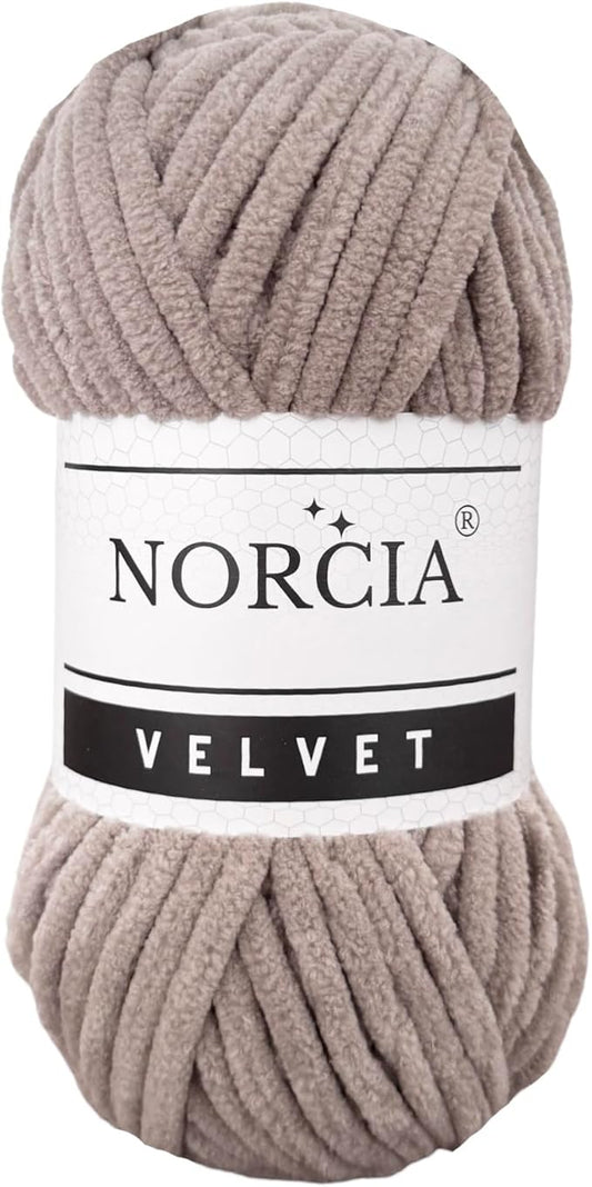 Soft Velvet Yarn Chenille for Crocheting Super Bulky 100g (74.3 yds) Baby Blanket Yarn for Knitting Amigurumi