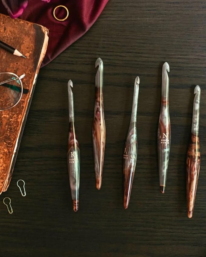 Furls Crochet Hook, Limited Edition Immortal Streamline Resin, Ergonomic Handle Crochet Hooks 7" (Immortal, I - 5.50MM)