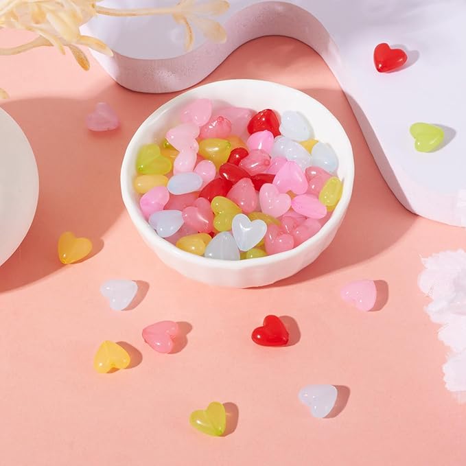 FASHEWELRY 100pcs Mini Clear Acrylic Heart Beads Dyed Colorful Heart Shape Spacer Beads Mixed Color Acrylic Loose Bead Bulk for Bracelet Necklace Earring Jewelry Making