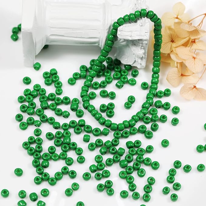 Bala&Fillic Green Color 4mm Seed Beads About 1200pcs/100Grams in Bag, 6/0 Glass Craft Beads for Making Bracelet and Necklace (Green)