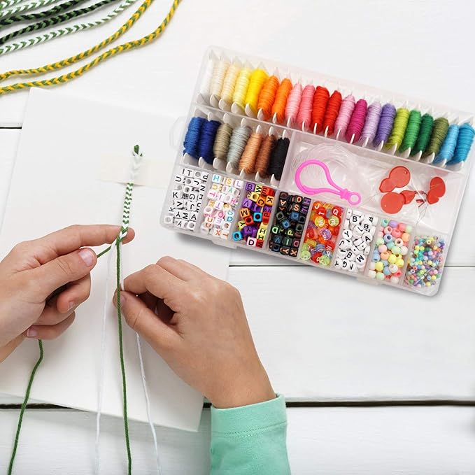 Peirich Friendship Bracelet Making Beads Kit, Letter Beads,22 Multi-Color Embroidery Floss Over 1900 pcs A-Z Alphabet Beads Beads Bracelets String Kit for Jewelry Making Christmas Birthday Gifts