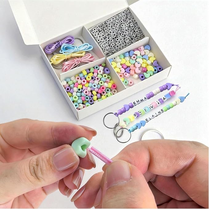 EMYNBO Bead Keychain Making Kit for Adults – 568Pcs Letter Beads Alphabet Beads for Personalized Message, DIY Keychain Kit with Charms，Creative Craft Project for Handmade Gifts