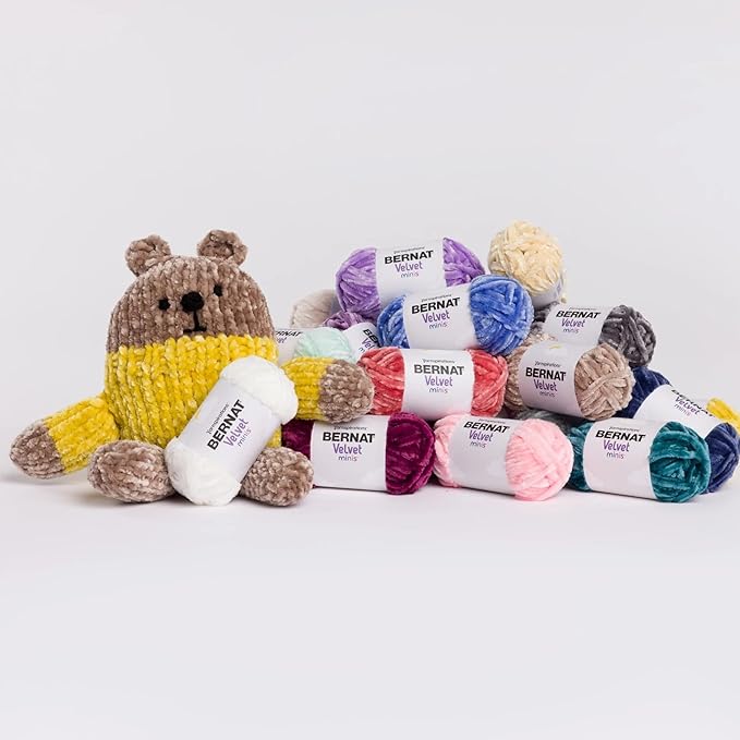 Bernat Velvet Minis Classic Yarn - 1 Pack of 700g/25oz - Polyester - #5 Bulky - 41 Yards - Knitting/Crochet