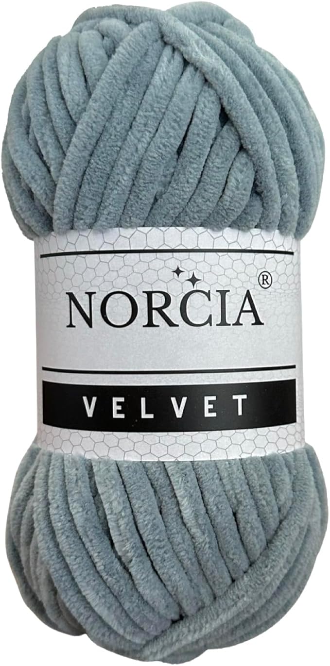 Soft Velvet Yarn Chenille Yarn for Crocheting Super Bulky 100g (74.3 yds) Baby Blanket Yarn for Knitting Amigurumi Yarn for Crochet Weaving Craft (Grey, 1 Skein)