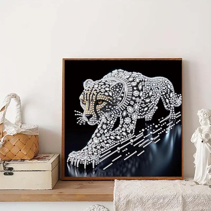 GEMFAMILY 5D Diamond Art Kits for Adults Beginner,Special Shape Diamond Painting Kits for Animal Cheetah,DIY Crystal Rhinestones Painting for Home Wall Decor 11.8 x 11.8 Inch