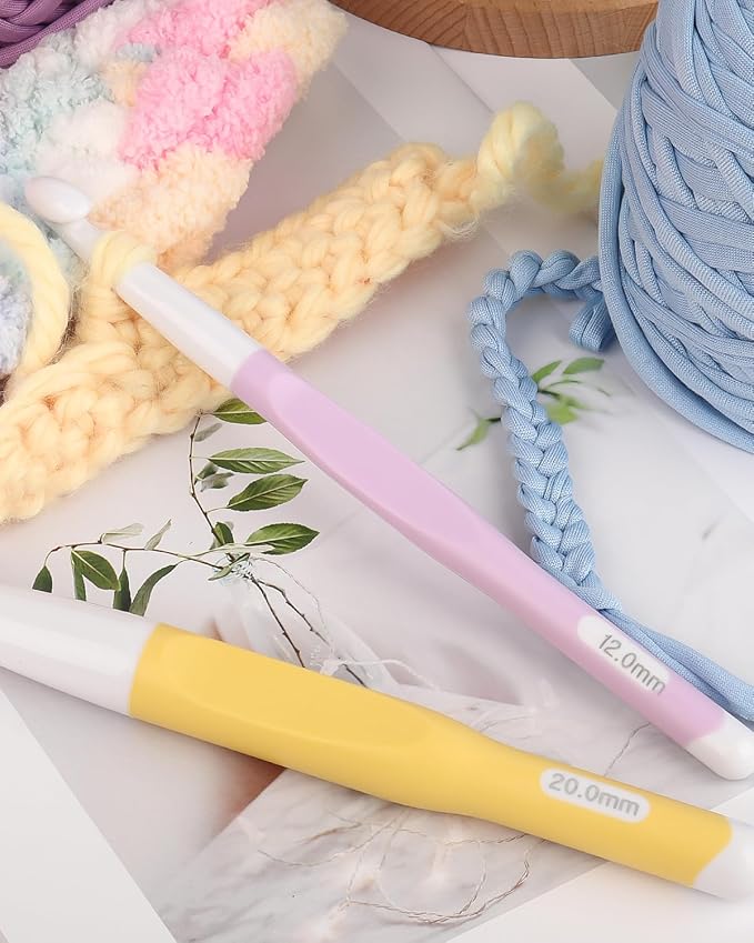 Aeelike Crochet Hooks 8mm, 10mm, 12mm,15mm, 20mm, Ergonomic Crochet Hooks Set with Large Rubber Handle Crocheting Accessories for Chunky Yarn Weaving Blanket DIY Crafts,Ideal Gift