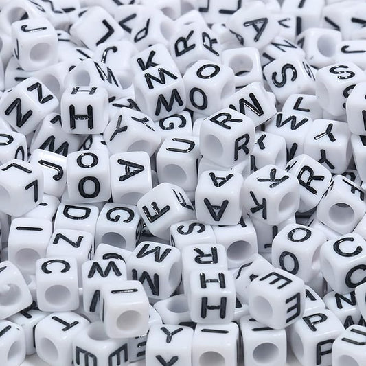 Yochus 900pcs Bulk White Square Acrylic Alphabet Letter Beads 6x6mm Black Letter A-Z Beads for Jewelry Making and DIY Bracelets, Necklaces, Key Chains