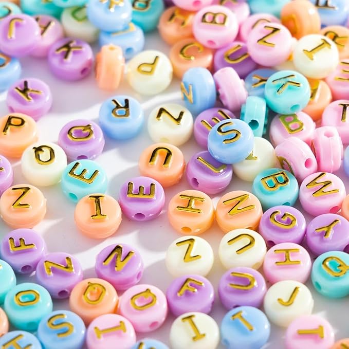Amaney 500pcs Big Letter Beads Colorful Macaroon10x6mm Gold Letter Round Flat Beads for DIY Bracelet Making
