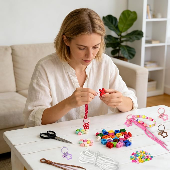 VvLons 183 Pcs Paracord Keychain Making Kit, 52 Pcs 20mm Large Alphabet Beads