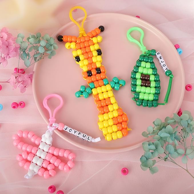 Happy makers Beads for Crafts, 12 Designs Pony Beads Keychain Making Kit with Letter Beads, Bead Pets Art Crafts,Includes Instructions, Cording, Keychains & Bags,Stickers DIY Craft Kits for Beginners