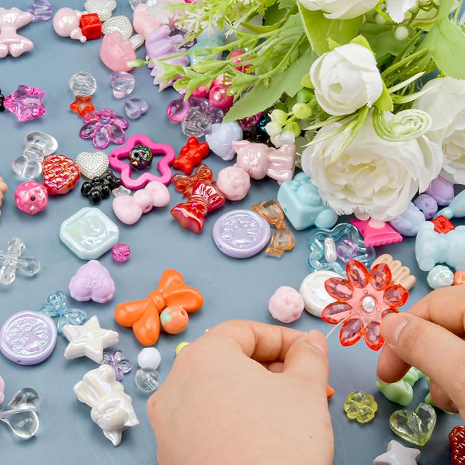 ABONDEVER 245-300Pcs Assorted Acrylic Beads for Bracelets Making kawaii Star Bow Flower Candy Heart Gummy Bear Butterfly Aesthetic Beads for DIY Jewelry Crafts Keychain Necklace Phone Charms(5 Colors)