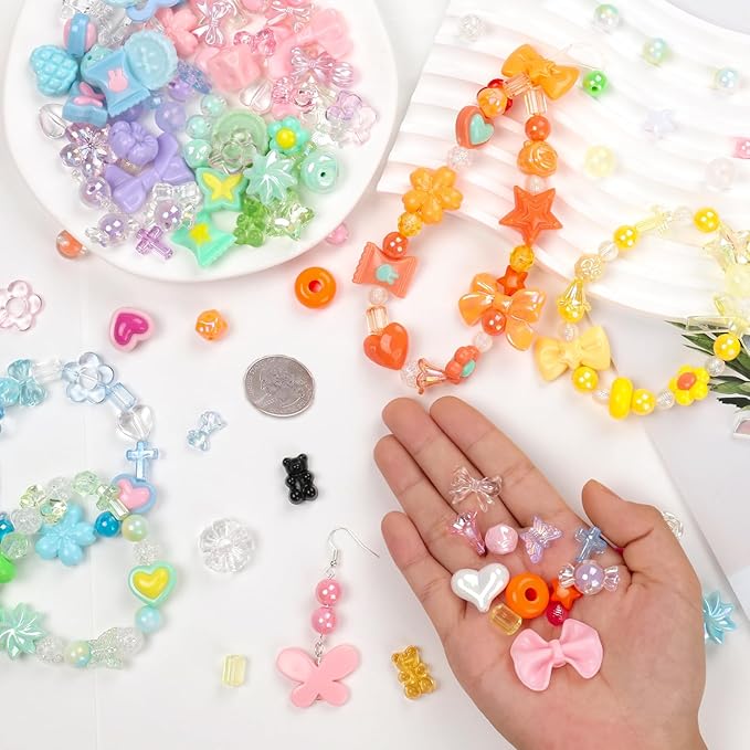 HSONAIGEE 200-220 Pieces Acrylic Beads for Bracelet Making, Assorted 4 Colors Cute Bead Charms Jewelry Making Kit Flower Heart Gummy Bear Star Beads for DIY Crafts Phone Charms Necklace Keychains