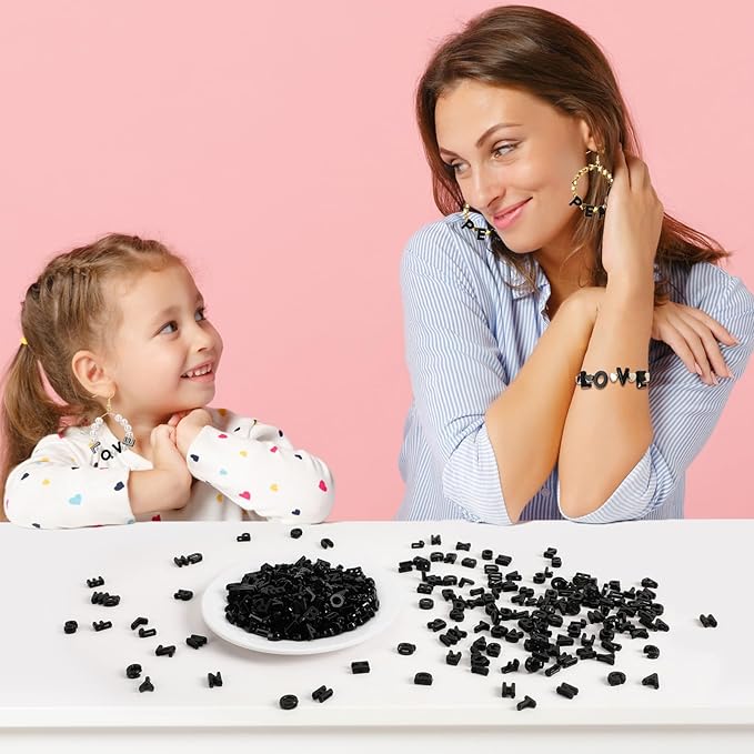 Augshy 700Pcs Large Letter Beads Black Plastic A-Z Mixed Alphabet Shape Beads for Jewelry Making Bracelets Necklaces Key Chains Shoelaces Crafts Party Decor(9x12mm)