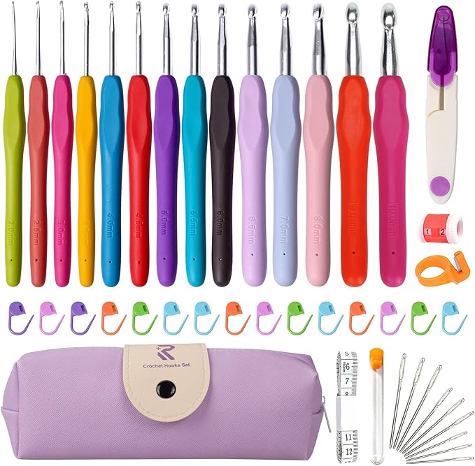 Crochet Hooks RealPlus 14 Pcs 2mm(B)-10mm(N) Ergonomic Crochet Hook Set for Arthritic Hands, Crochet Kit for Beginners with Soft Grip, Large Crocheting Needles with Purple Case