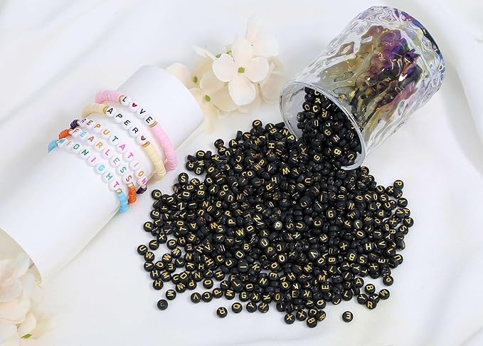 LAIDANLA 1500PCS Acrylic Letter Beads Alphabet Gold Letters Black Round Bead 7×4mm for Jewelry Bracelets Necklaces Key Chains Making