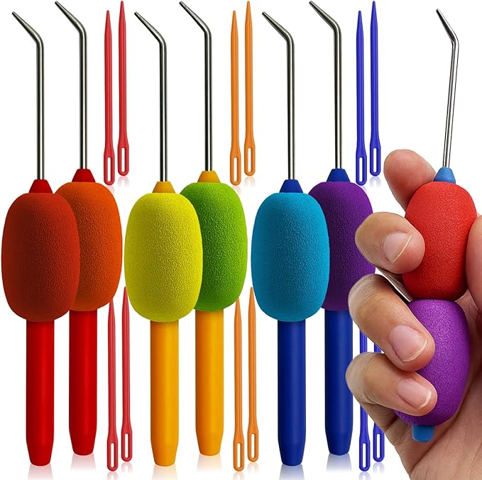 UCDRMA Knitting Loom Hook with Soft Grip, More Comfortable Loom Knitting Hook for Arthritic Hands, 6PCS Longer Loom Crochet Hooks (5.5in) Stainless Steel Yarn Loom Hooks with 12 Sewing Needles (M)