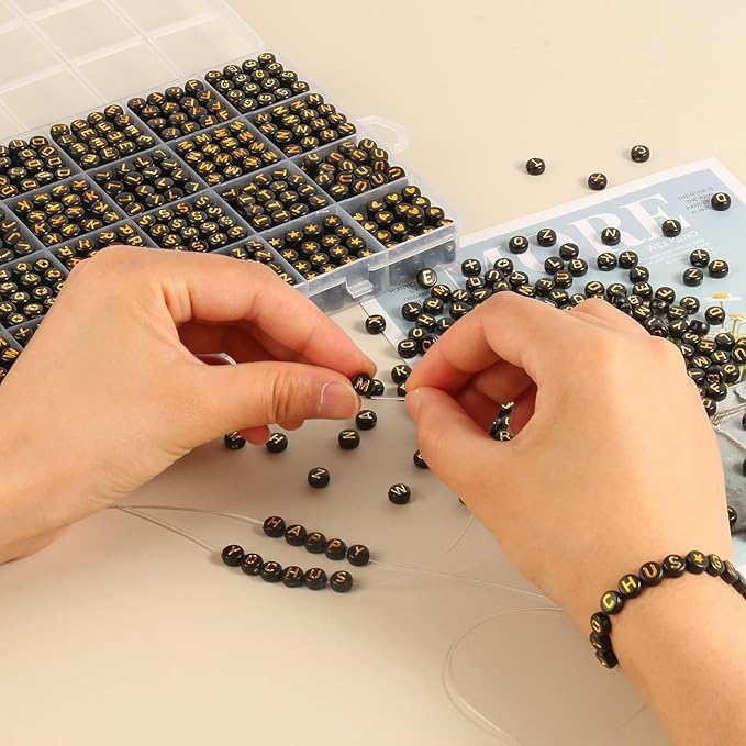 Yochus 1400pcs Black Letter Beads 4x7mm Sorted Alphabet Beads Gold Acrylic Letter Bead Kit for Jewelry Making and DIY Crafts, Bracelets, Key Chains