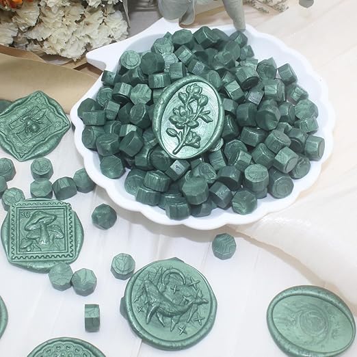 250pcs Wax Seal Beads Pine Green, Andotopee Premium Sealing Wax Beads for Stamp Seals, Octagon Metallic Seal Stamp Pellets Refill Pack for Wedding Invitation, Letter Envelope, Scrapbook DIY Crafts