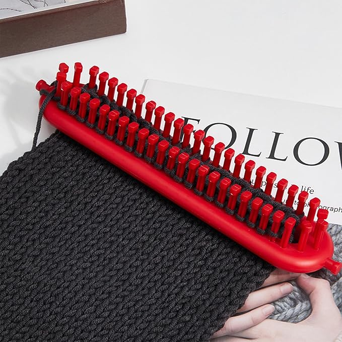 Dense Teeth Rectangle Knitting Looms，Plastic Weaving Looms Set，Weaving Loom，Scarf Hats Making Tools，DIY Crocheting Handmade Craft Kit with a Crochet Hook and Needle for Knitting Lovers，26 cm (Red)