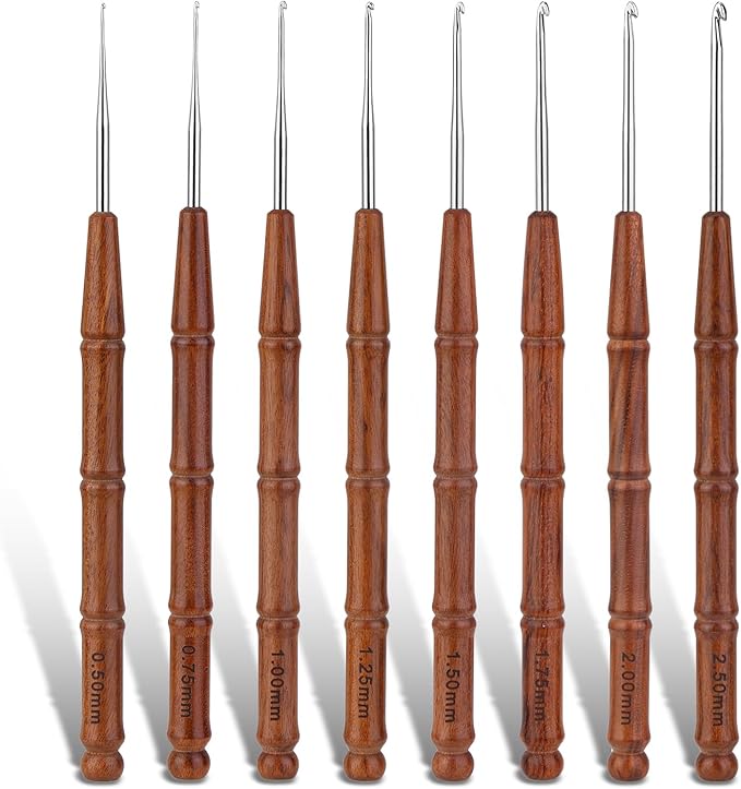 Wuadua 0.5-2.5mm Crochet Hook Set, 8Pcs Ergonomic Crochet Hooks with Wooden Handle for Arthritic, Ideal for Lace Thread and Fine Cotton Yarn, Perfect for Crocheting Coasters, Tablecloths, Placemats