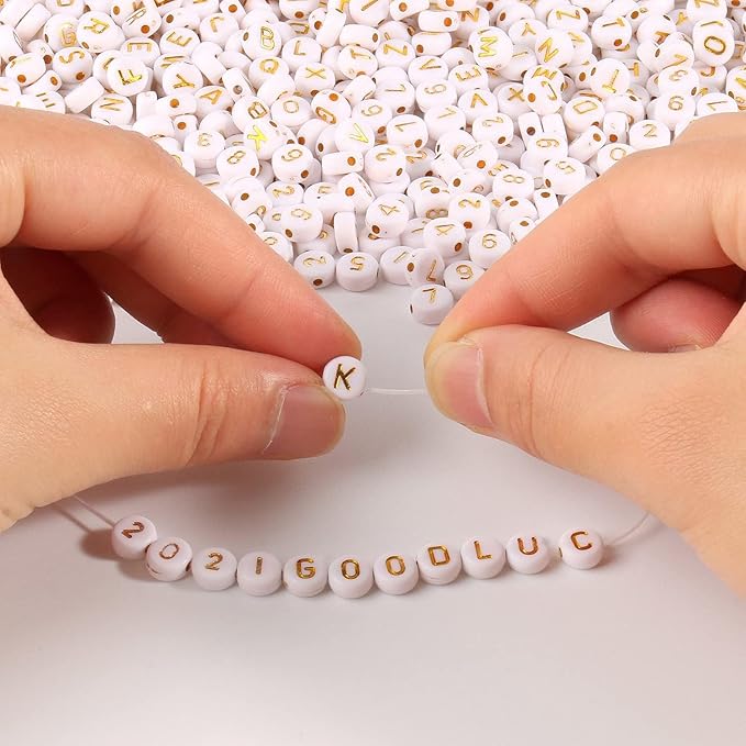 Yochus 1000pcs White Mixed Round Acrylic Letter Beads 4x7mm Gold Alphabet Number Beads for Jewelry Making and DIY Bracelets