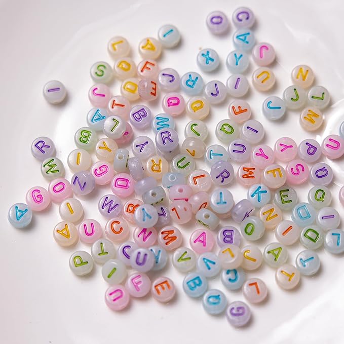 nikkiGuo 1250 PCS Letter Beads Kit with Elastic Cord – Alphabet A–Z, Numbers, Heart, Moon, Star, Smiley Beads for Friendship Bracelets & DIY Jewelry (Glow in The Dark & Colorful Letters)