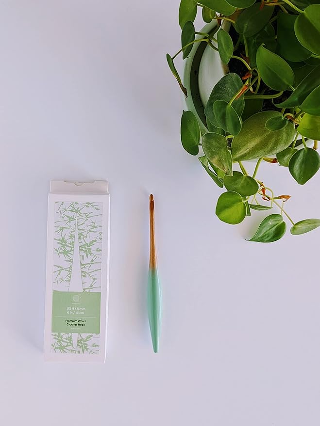 mindfulknits Premium Ergonomic Beech Wood Crochet Hook – Size US H, 5mm – 15cm Length – Wooden Crochet Hook - Knitting & Crochet Supplies for Crafting Relaxation & Stress Relief (5mm)