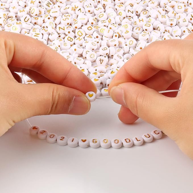 Yochus 1000pcs White Mixed Round Acrylic 4x7mm Gold Alphabet Number Heart Beads for Jewelry Making and DIY Bracelets