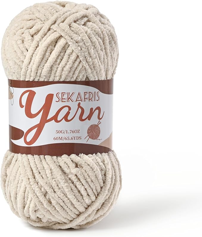 Fluffy Velvet Yarn for Crocheting，Baby Blanket Yarn for Crocheting Soft，50g(65.6yds) Amigurumi Yarns，Plush Chenille Crochet Yarns，Puzzle Yarn for Crochet Weaving Craft(Light Khaki)