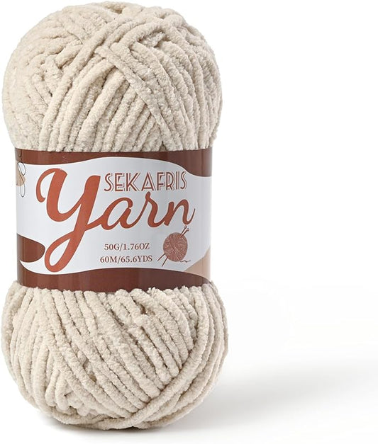 Fluffy Velvet Yarn for Crocheting，Baby Blanket Yarn for Crocheting Soft，50g(65.6yds) Amigurumi Yarns，Plush Chenille Crochet Yarns，Puzzle Yarn for Crochet Weaving Craft(Light Khaki)