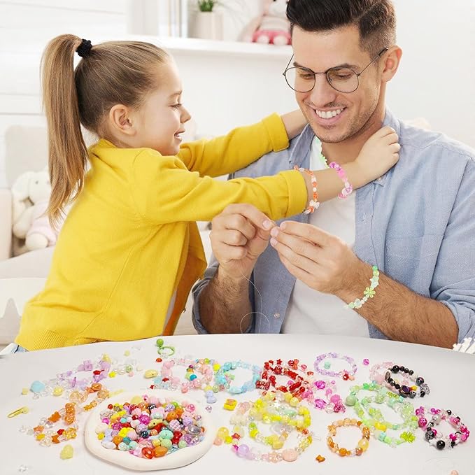 RYKOMO 550-650PCS Assorted Acrylic Beads Flower Sweetheart Butterfly Candy Acrylic Kawaii Aesthetic Cute Beads for Bracelets DIY Jewelry Making (10 Candy Colors)