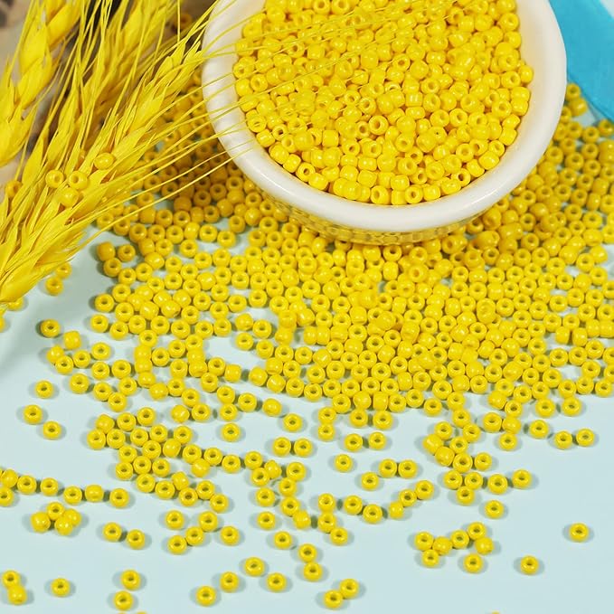 Bala&Fillic Size 3mm Seed Beads Yellow Color About 3600pcs /100grams in Bag 8/0 Glass Craft Seed Beads for Making Bracelet and Necklace (Banana Yellow)