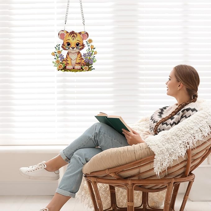 AiYuanzsh DIY 5D Tiger Diamond Art Hanging Ornament, Special-Shaped Crystal Diamond Painting Suncatcher Pendant Kit for Home, Window, or Christmas Gift