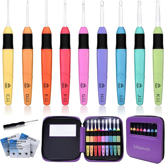 lewhoo light up crochet hook with battery 2.5-6.5mm, 9 size led crochet hooks set with bag for dark yarn, 3 packs replacement batteries crochet needle set