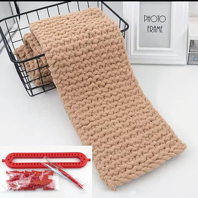 Dense Teeth Rectangle Knitting Looms，Plastic Weaving Looms Set，Weaving Loom，Scarf Hats Making Tools，DIY Crocheting Handmade Craft Kit with a Crochet Hook and Needle for Knitting Lovers，26 cm (Red)