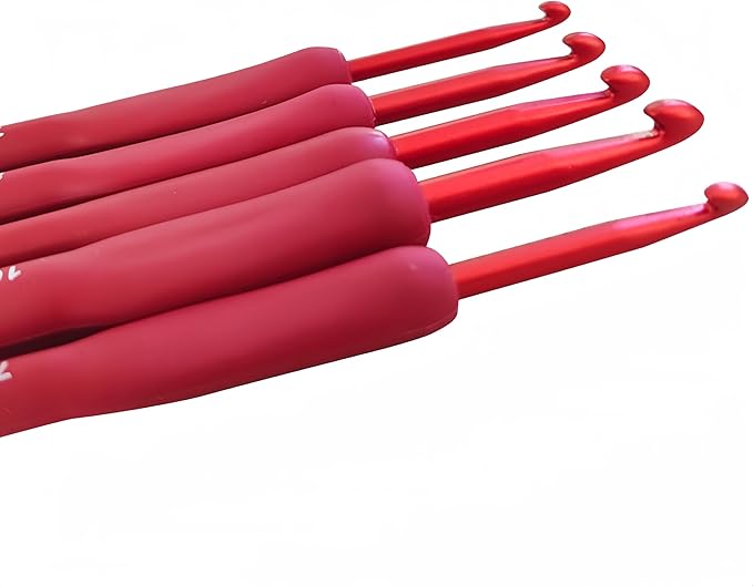 YUYUDEHM 9PCS Red Crochet Hooks Ergonomic Soft Grip Crochet Hook Set, 2.0-6.0mm Crochet Kit