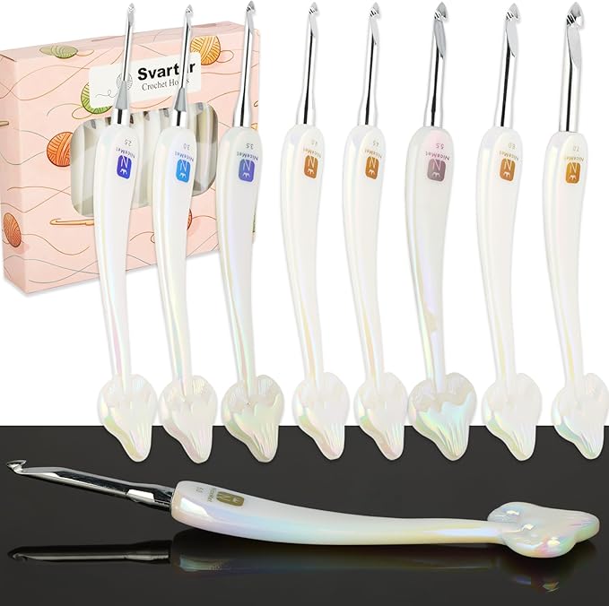 Svartur 9PCS Crochet Hooks Set 2.5mm–7mm (C–J), Ergonomic Resin Handle Crochet Needles with Aluminum Tips, Easy Grip for Pencil & Knife Hold, Smooth Crochet Hooks for Beginners & Arthritic Hands