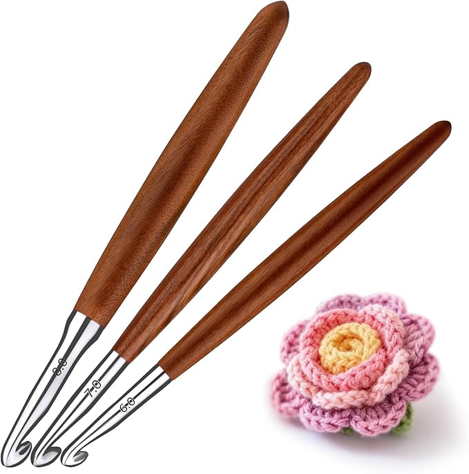 Lunarm Crochet Hooks Set, 3 Pack Ergonomic Aluminum Crochet Hooks with Wood Handle in Size 6mm 7mm 8mm for Arthritic Hands DIY Craft Knitting Dolls, Bouquets, Blankets, Hats, Gloves from Various Yarns