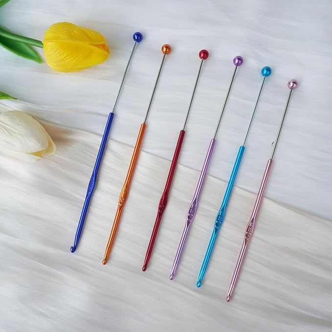 18 Pack DIY Beadable Crochet Hooks Knitting Needles Set Aluminum Handle for Focal Beads Colors (Blue Purple Red Orange Pink Light Blue, 4-6 mm)