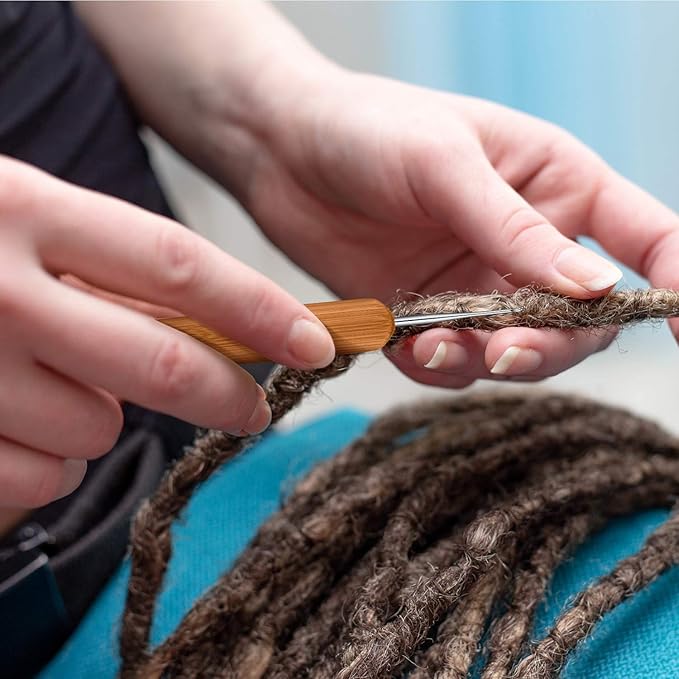 9 Pieces Crochet Hook for Hair Different Sizes Latch Hook Interlocking Tool Crochet Hair Needles Dreadlock Accessories