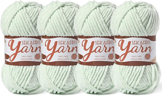 4 Pack Fluffy Velvet Yarn for Crocheting，Baby Blanket Yarn for Crocheting Soft，200g(262.4yds) Amigurumi Yarns，Plush Chenille Crochet Yarns，Puzzle Yarn for Crochet Weaving Craft(4 Fruit Green)