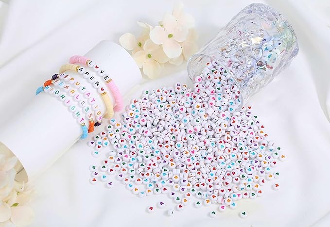 LAIDANLA 1500PCS Acrylic Letter Beads Alphabet Colorful Heart White Round Bead 7×4mm for Jewelry Bracelets Necklaces Key Chains Making